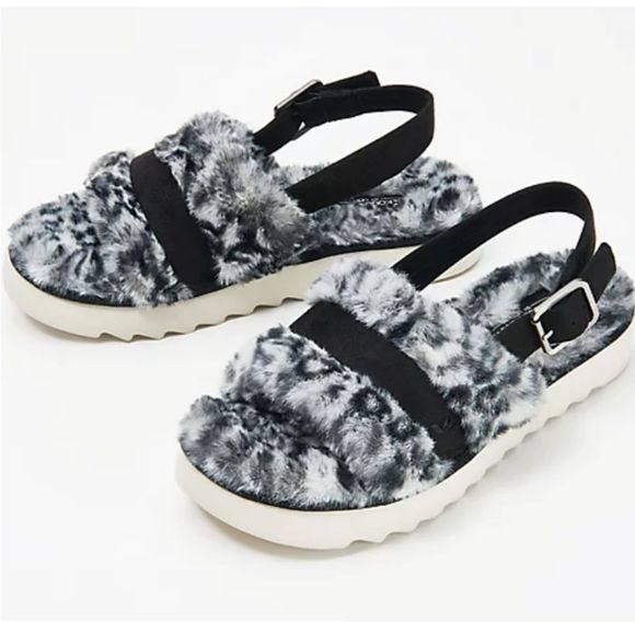 Koolaburra By Ugg Fuzz'd Out Adjustable Sandal - Picture 1 of 8